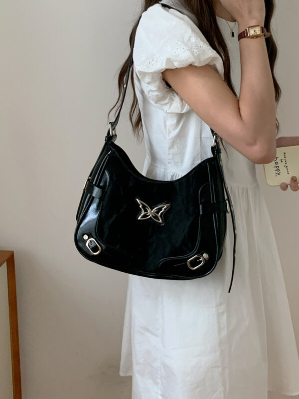 2024 New American Butterfly Contrast Rivet Motorcycle Underarm Bag